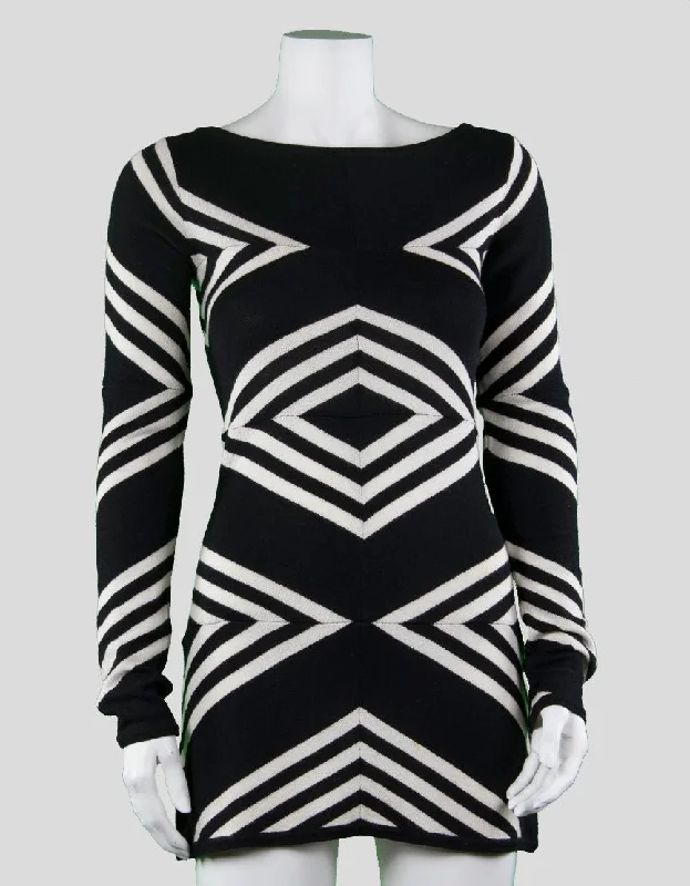 Alice + Olivia Black and White Geometric Patterned Mini Dress - X-Small Comfortable Ruffle Mini Dress