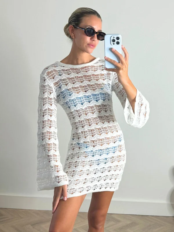 NEW FIT Ocean Long Sleeve Lace Back Mini dress / White Chic Halter Mini Dress