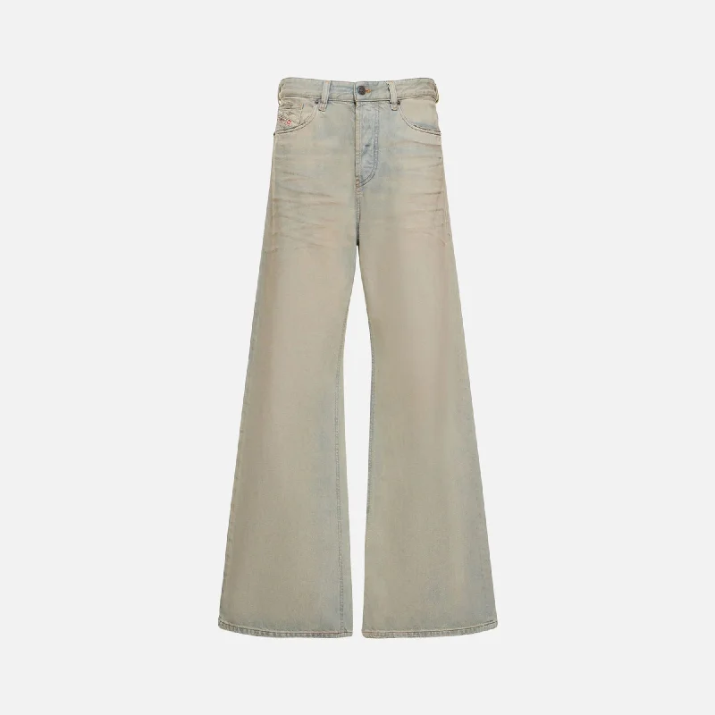 Diesel Sire Jean - Sand Stylish Cargo Style Jeans